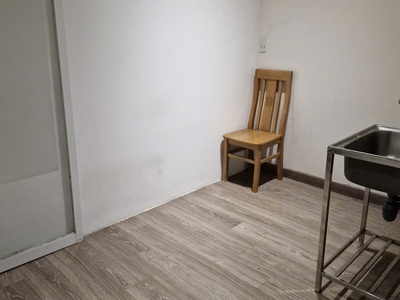 Cho thuê nhà hẻm xe tải gần mặt tiền trần bình trọng cách lê quang định chỉ 1 căn phường 5, 2