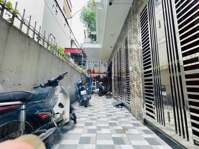 Nhà đẹp cầu giấy - gần hồ quận uỷ nhà đẹp dt 30m2 6 tầng mặt tiền 3m giá 9.1 tỷ 1