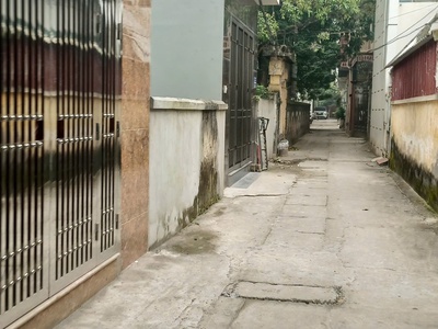 Gia đình bán 30m đất thuỵ phương,bắc từ liêm vuông vắn sổ đỏ cc 0