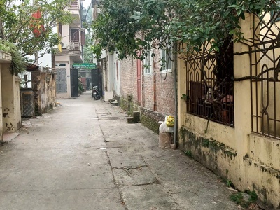 Gia đình bán 30m đất thuỵ phương,bắc từ liêm vuông vắn sổ đỏ cc 1