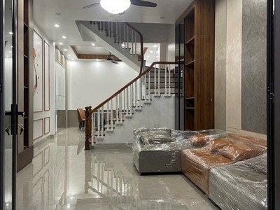 Bán nhà 3 tầng ngõ phố Thống Nhất, ph Lê Thanh Nghị, TP HD, 56m2, mt 4.11m, 3 ngủ 0