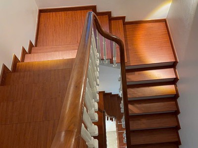 Bán nhà 3 tầng ngõ phố Thống Nhất, ph Lê Thanh Nghị, TP HD, 56m2, mt 4.11m, 3 ngủ 5