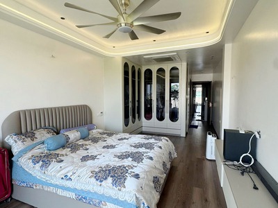 Cần bán 49,9m2 nhà 8 tầng thang máy, full nội thất cao cấp tại mặt phố Hoa Động, Phường Long Biên 1