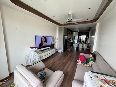 Cần bán 49,9m2 nhà 8 tầng thang máy, full nội thất cao cấp tại mặt phố Hoa Động, Phường Long Biên 4