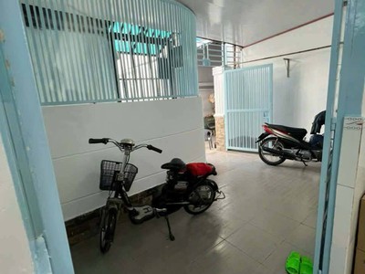 Nhà co thuê đường số 8 p. linh tây. Hẻm 3 gác có 3pn 2wc giá 8tr/tháng 0