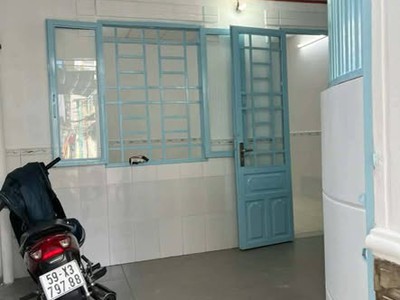 Nhà co thuê đường số 8 p. linh tây. Hẻm 3 gác có 3pn 2wc giá 8tr/tháng 1