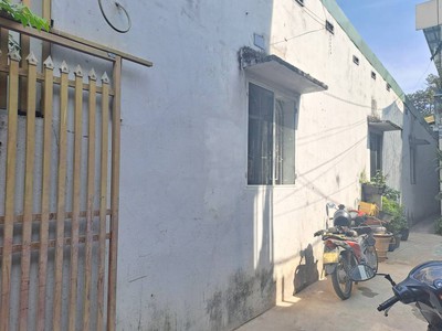 Cho thuê nhà nguyên căn 100m2 Hẻm oto Đường Tô Ngọc Vân,p. Linh Đông, 3pn 1wc giá 7tr. 4