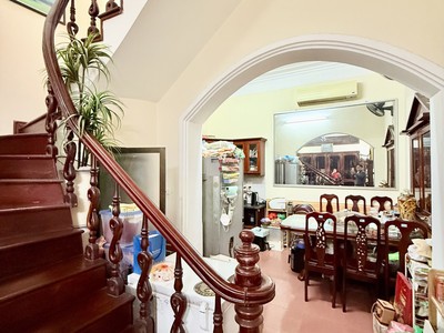 Bán nhà ngõ Quỳnh- Bạch Mai-69m2-Lô Góc-Gần Phố- 5 Tầng-Ở Ngay-Nhỉnh 9 tỷ 1