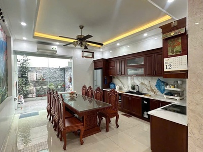 Bán nhà 5 tầng thang máy mặt đường Hoàng Ngọc Phách, Lê Chân, Hải Phòng.104m2-15 tỷ 0