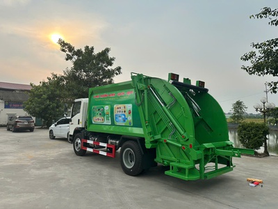 Xe cuốn ép rác 1