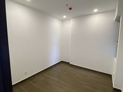 Chính chủ cần chuyển nhượng căn hộ Phú Đông Sky Garden  2 phòng ngủ 4