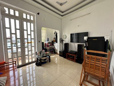 Nhà 3 tầng 53m2 hẻm nguyễn văn quá, tân thới hiệp q12. sổ hồng. giá 5.4 tỷ. 4