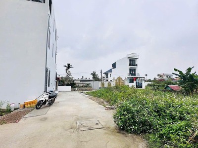 Lô góc 2 mặt tiền minh đức ngõ 5m 3m giá 1.x x tỷ hàng hiếm zalo 0567 222 555 4