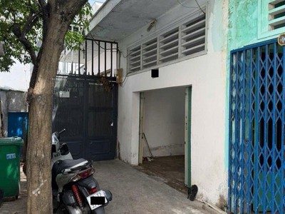 Βáɴ nhà cấp 4 ẻm 3,5ᴍ trần xuâп sᴏạп, q7 70ɱ chỉ 4.95 tỷ 0