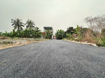 98m thù du minh tân ngõ nhựa 4m áp phan giá 9xx triệu đón sóng ga tàu zalo 0567 222 555 2