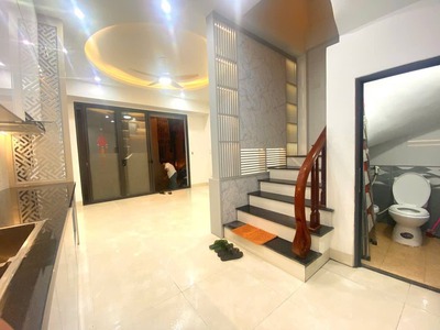 Nhà đẹp ở ngay full nội thất - lô góc 2 thoáng 5 tầng -30m mt 4,8m nhỉnh 9 tỷ- ngõ thông kinh doanh 1