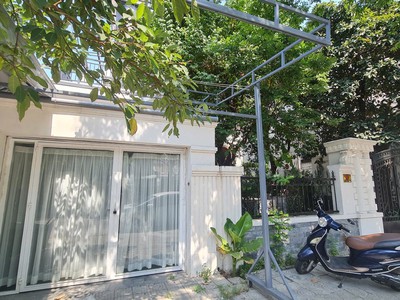 bán biệt thự trần bạch đằng , 300m2, 3 tầng, giá 70 tỷ, đang cho thuê 60tr. hđ 5năm 1