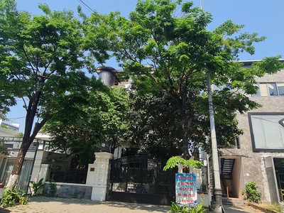 bán biệt thự trần bạch đằng , 300m2, 3 tầng, giá 70 tỷ, đang cho thuê 60tr. hđ 5năm 4