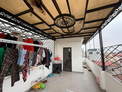 Nhà đẹp giang biên 6 tầng full nội thất ngõ thông ô tô giá chỉ 6 tỷ 4