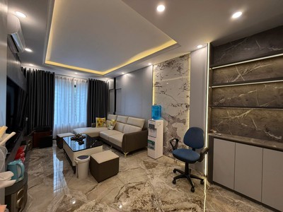 Nhà đẹp giang biên 6 tầng full nội thất ngõ thông ô tô giá chỉ 6 tỷ 3