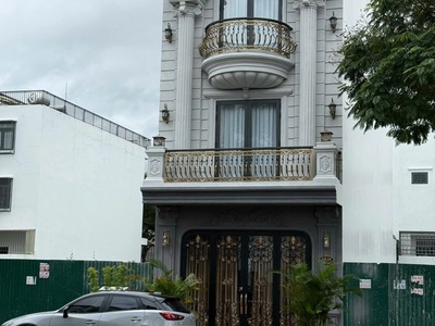 Bán nhà tân cổ điển, thang máy khu đô thị hà quang 2. tp nha trang 0