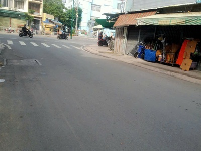 Cần bán lô đất 4 x 15.5m, 2 mặt tiền thông thoáng,ở đường dương quảng hàm, p6, gv,thích hợp xây ở 1