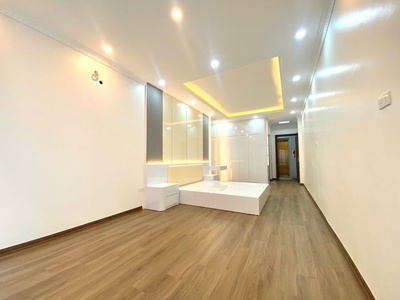 Trần quốc vượng 48m x7 tầng thang máy 15,5 tỷ ngõ thông,rộng,gần phố,gần ô tô 3