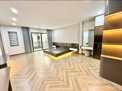 Nhà mới bồ đề view hồ tai trâu 7 tầng thang máy ô tô qua nhà 3