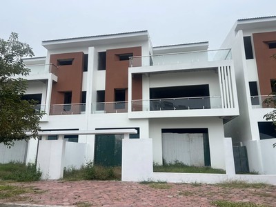 Bán căn biệt thự xây thô 3 tầng trục đường đôi KDC Trần Hưng Đạo, TP HD, 300.6m2, mt 12m 2