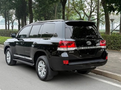Bán Toyota Land Cruiser 4.6 V8 sản xuất 2020, lên 4 ghế MBS siêu VIP. 3