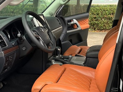 Bán Toyota Land Cruiser 4.6 V8 sản xuất 2020, lên 4 ghế MBS siêu VIP. 7