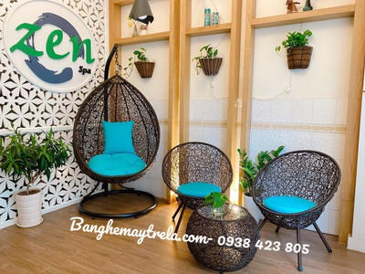 Xích đu kèm bàn ghế nhựa giả mây ban công 3