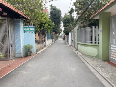 Cần bán 102m/120m2 đất Làng Vàng, Gia Lâm. Đường thông ô tô tránh xe máy 0