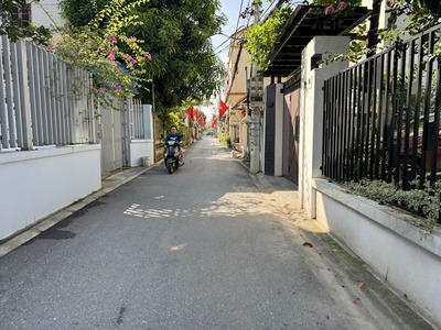 Cần bán 102m/120m2 đất Làng Vàng, Gia Lâm. Đường thông ô tô tránh xe máy 2