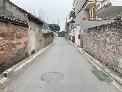 Cần bán 102m/120m2 đất Làng Vàng, Gia Lâm. Đường thông ô tô tránh xe máy 3