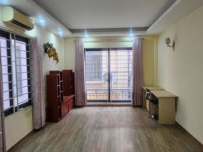 Bán đất tặng nhà 3tầng phố 8/3-Hai Bà Trưng 35m2-Gần Oto-Ngõ Thoáng-Nhỉnh 6 tỷ 1