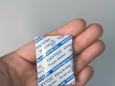 Gói hút oxy OXYTOC bảo quản, chống mốc mứt dừa, bánh kẹo hiệu quả 1