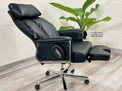 Ghế giám đốc xoay ngả lưng có gác chân CR07002-P tại HCM 3