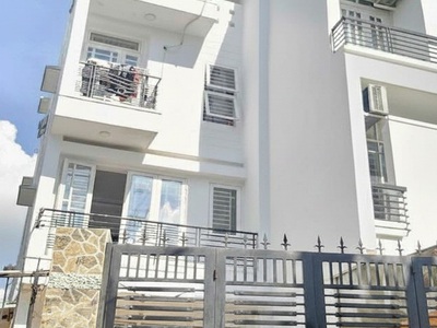 T1729 giảm 150tr nhà lô góc quang trung gò vấp, shr, hxh, 4 tầng, 5.7x18m, 9.x tỷ 0