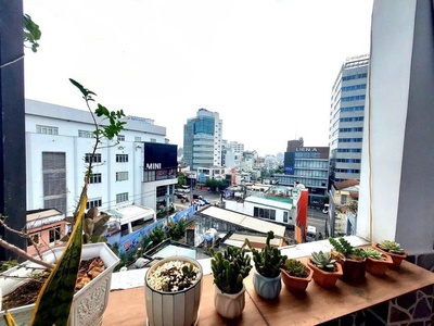 Bán căn hộ dịch vụ 24 phòng   thang máy   hầm   gần nguyễn văn trỗi   phú nhuận. 0