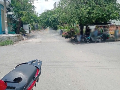 Căn góc 2 mặt tiền đường số 5 kdc bình hưng ngay bx q8 4