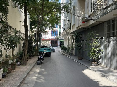 Siêu hiếm ô tô vào nhà , bán nhà ngọc hà, 2 mặt thoáng, chỉ 18.5 tỷ 0