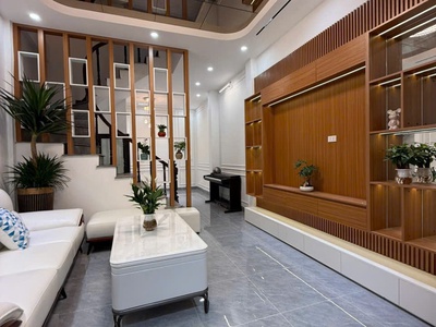 Siêu phẩm phân lô hồ tùng mậu,oto đỗ,dt:50m2x5t,mt 4.5m,10.8ty 2