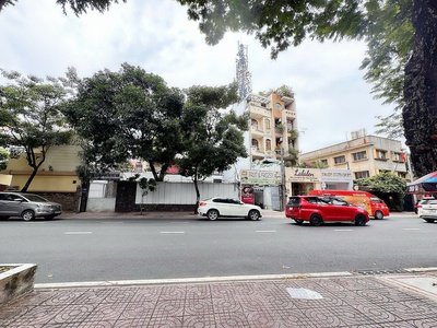 Bán nhà mặt tiền đ. võ thị sáu, quận 3 - 94m2 - chỉ 23t - ngay vòng xoay dân chủ quận 1 0