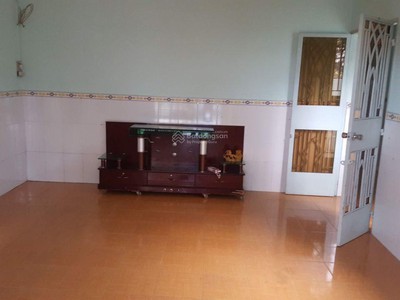 Cho thuê nhà nguyên căn Đường số 8, Trường Thọ, DT 100m có 2pn 1wc 1 gác lửng, hẻm lớn giá 9tr/th 0