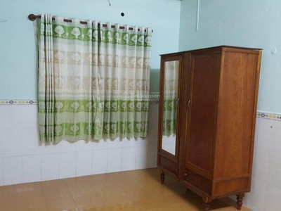 Cho thuê nhà nguyên căn Đường số 8, Trường Thọ, DT 100m có 2pn 1wc 1 gác lửng, hẻm lớn giá 9tr/th 2