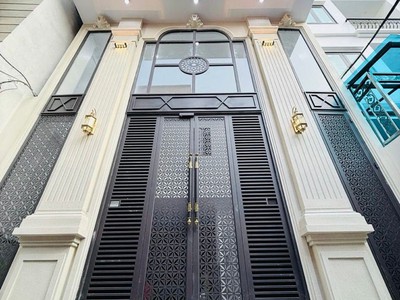 Bán nhà dòng tiền yên duyên 7 tầng thang máy long lanh VF3 thông 50M ra phố hoàng mai 0