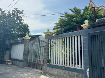 Bán Nhà 2 Tầng Khu Ba Làng, Vĩnh Hoà, Nha Trang, cách biển 100m, giá chỉ 15 tỷ 0