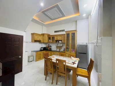 Bán nhà phan huy ích, gần emart chỉ 6.4 tỷ 2