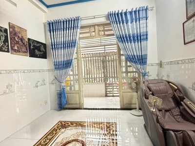 Bán nhà sát lê văn khương quận 12 2 tầng hẻm ô tô chỉ 4 tỷ 650. 1